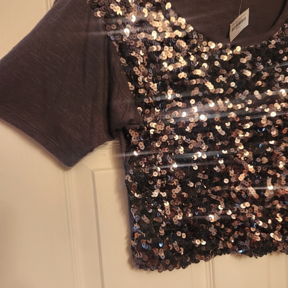 Hollister Sequin Crop Top NWT - Picture 3 of 3